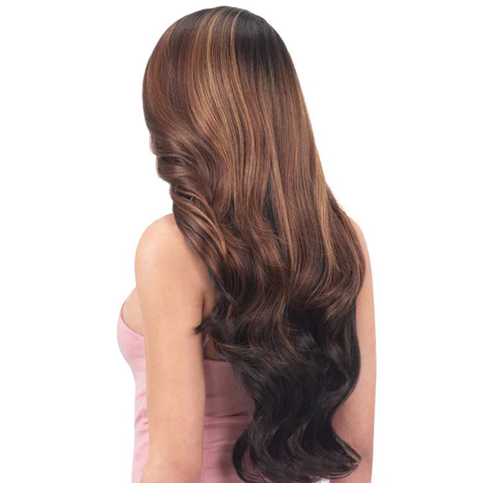 Model Model Klio HD Lace Front Wig - ADRINA - Image 3